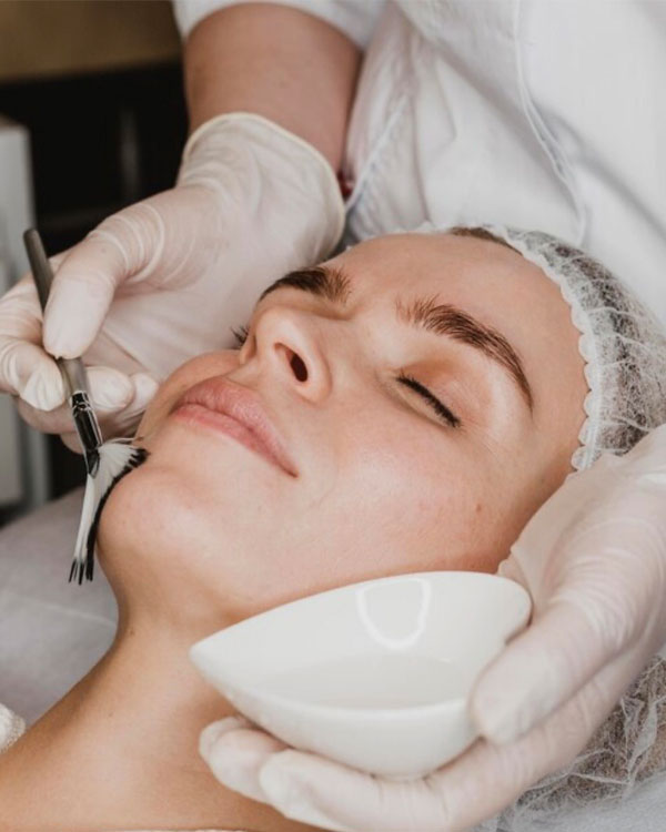 Ihonpuhdistus 75€ (norm. 81€)